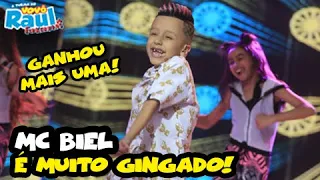 MC BIEL arrasa mais uma vez, agora com "É Muito Gingado" | FUNKEIRINHOS | VOVÔ RAUL GIL