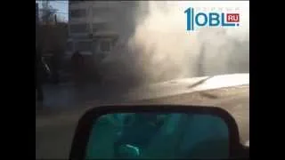 На остановке в Челябинске загорелась маршрутка с пассажирами