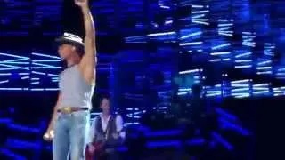 Tim McGraw - Indian Outlaw LIVE Va Beach 2014