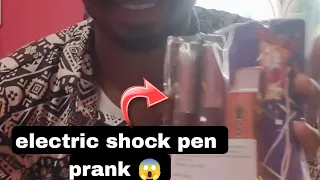 Electric shock pen prank 😱 || prank gone wrong 😭 || mom angry 😡 me 😂