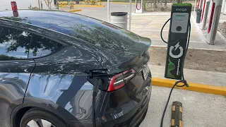 100,000 km en Tesla Model Y! Aún sirve para viajes largos? Roadtrip de 1,300km!