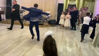 Танец грека