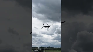 Incredible chinook low level flight.