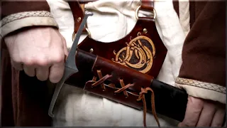 How to Make a Leather Sword Hangar / Frog