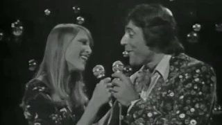 Joëlle et Sacha Distel - "Toute la pluie tombe sur moi" - 29 Décembre 1973