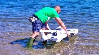 FANTASTIC POWERFUL RC ELECTRIC HYDROPLANE POWERFUL SPEEDBOAT POWERBOOT IN ACTION