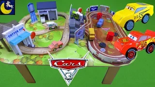Disney Cars 3 Toys KidKraft Thomasville Wooden Train Track Set and Table Lightning McQueen Cruz Toys