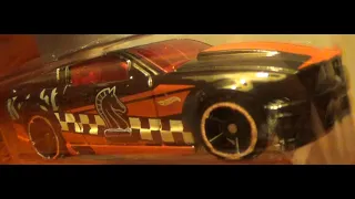 '07 FORD MUSTANG CHECKMATE SERIES HOT WHEELS