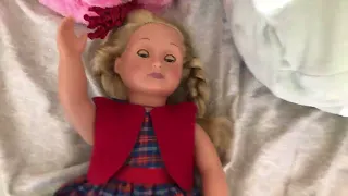 holly wood doll intro