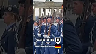 Marsch Unter den Linden 1932/2023 - Wachregiment Berlin/Wachbataillon #bundeswehr #geschichte