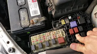 Toyota Camry A/C light flashing  ( A/C luz parpadiando) compressor not engaging