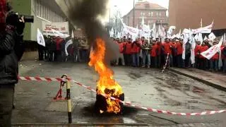 Protest górników pod siedzibą KHW