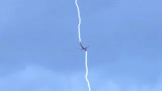 Airplane Struck By Lightning MUST SEE!