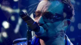U2 - With Or Without You 3D (Live Glastonbury 2011 HD)
