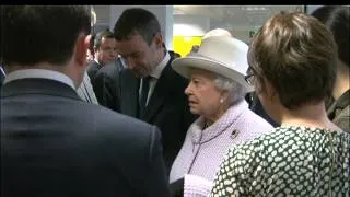 Queen gives her opinion on the financial crisis