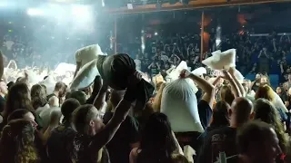 Heavy Metal Pillow Fight (70000 Tons of Metal 2020)