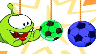 Om Nom plays with soccer balls | Kinderlieder und Cartoons | Om Nom | Moonbug Kids Deutsch