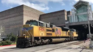 Watch This Idiot Walk in Front of a Train!