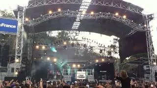 Rock en Seine 2011: Tinie Tempah intro en concert live