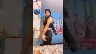 Yukti Kapoor's Stunning Moves🙈🔥||Karishma Singh||Qayamat||Yukti Kapoor||Dance||Music||