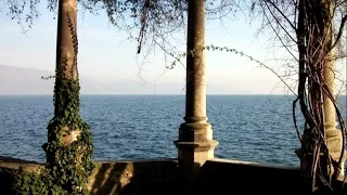 Waterfront historic house for sale Italy  |  Storica villa Gardone vendita fronte lago