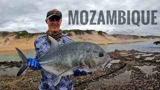 GT Fishing off the Rocks in Mozambique 🇲🇿