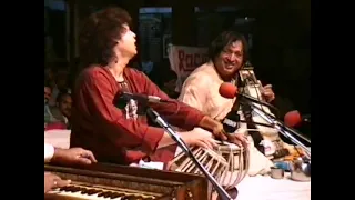 Ustad Zakir Hussain (tabla) & Ustad Sultan Khan (sarangi) - Live ❤️❤️