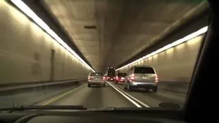 Lamborghini Gallardo Terrorizes Tunnel