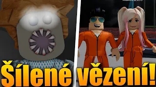 UTÍKÁME S MAKKY Z ŠÍLENÉHO VĚZENÍ PLNÉHO MONSTER!😨 Roblox Escape Siren Cop's Prison! w/@Makousek