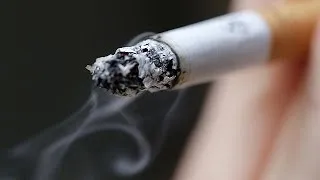 Szép helyett szabványos csomagolású cigaretták