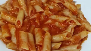 Macarrones con tomate Casero y Queso