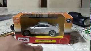 Unboxing Maisto's 2009 Nissan GTR model car