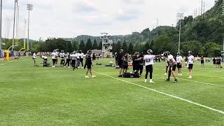 Kenny Pickett connects with tight ends during Steelers mandatory minicamp