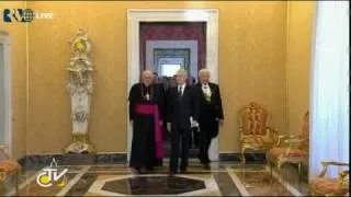 inside the apostolic palace - pope benedict meets mario monti (1)