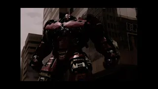 If Zack Snyder Directed the Hulkbuster Fight