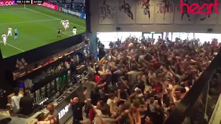 Crowd Goes CRAZY to Rashford Penalty vs PSG to Complete the Comeback