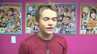 Would HUNTER HAYES Date a Fan!?