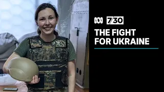 The Ukrainian women signing up to fight for their country | 7.30