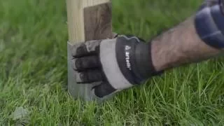 Putting up an electrical horse fence