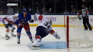 Chris Kreider starts and finishes off rush with a goal
