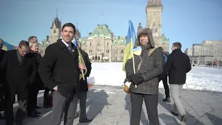 Canadian MPs created a live Trident on Parliament Hill in support for Ukraine / February 28, 2022