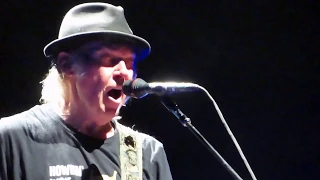 Neil Young and Promise of the Real Antwerpen 2019    ON THE BEACH