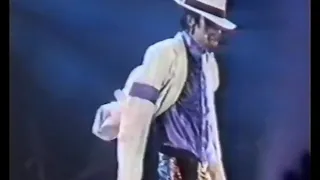 Michael Jackson - Smooth Criminal (Live In Copenhagen, August 14th, 1997) [Amateur]