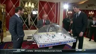 Emrick calls bubble hockey games at the NHL Awards