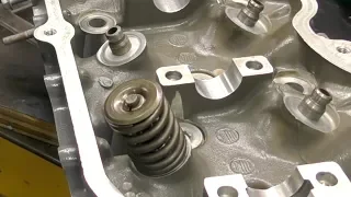 Four stroke outboard cylinder head rebuild