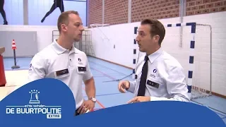 Koen gaat terug naar de politieschool! | De Buurtpolitie Extra