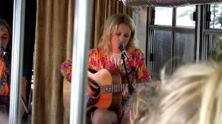 Emma Louise, Woodford Folk Festival, 2012, Mystery Bus, Cages