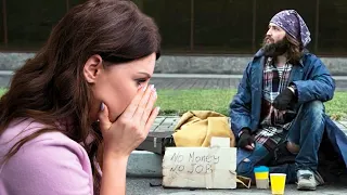 Waitress Is Shocked When She Discovers Who The Homeless Person She’s Feeding Actually Is