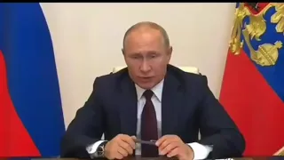 Нечасто увидишь, как Путин швыряет ручку