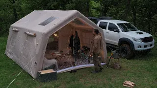 CAMPING WITH A 2-ROOM INFLATABLE TENT IN A SEVERE STORM